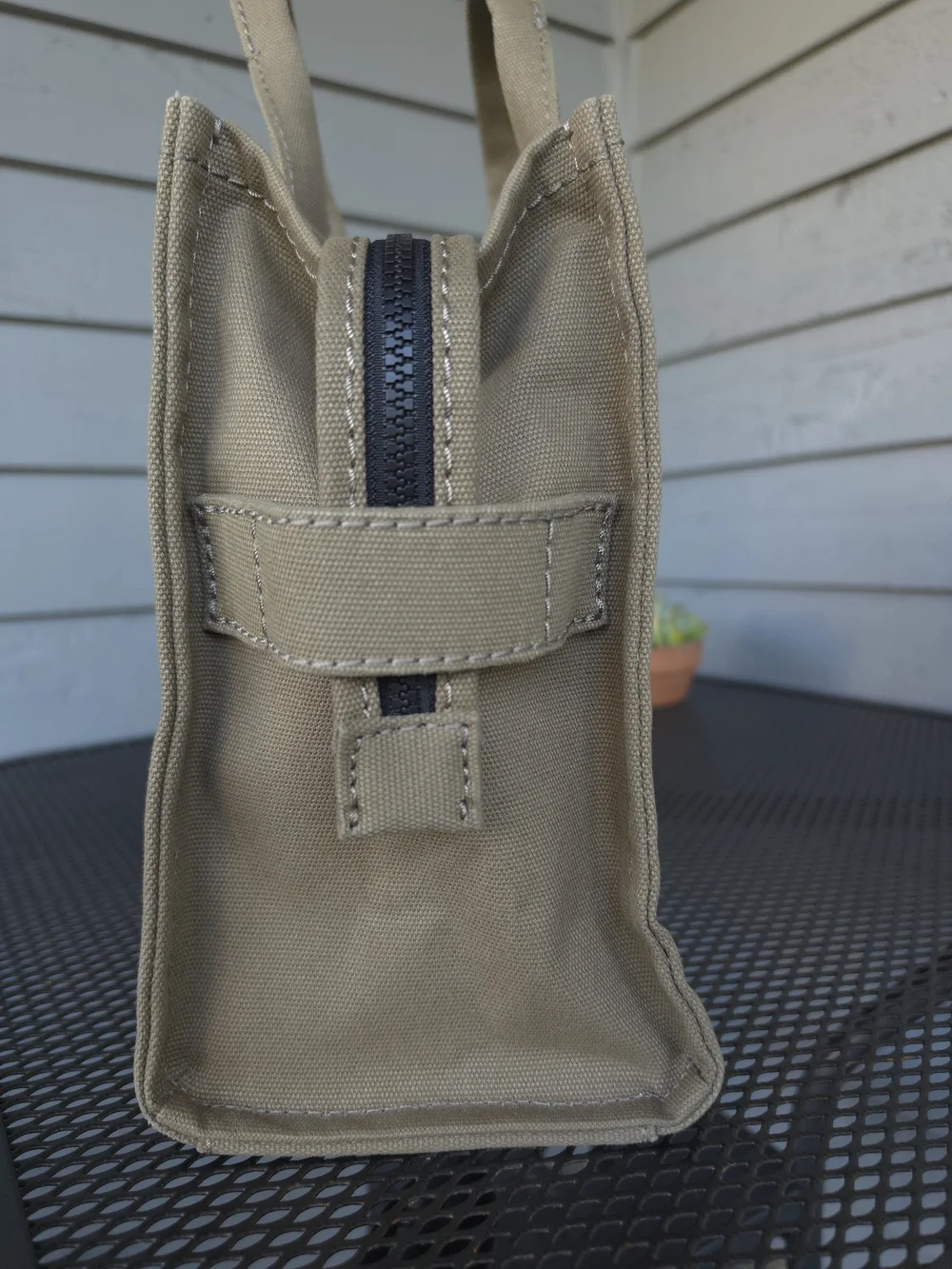 Marc Jacobs The Tote Bag in Olive Green